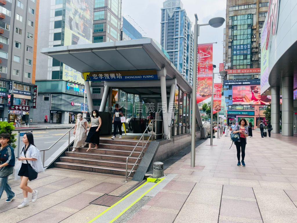 東區香檳ＳＯＧＯ精品套房房屋室內格局與周邊環境
