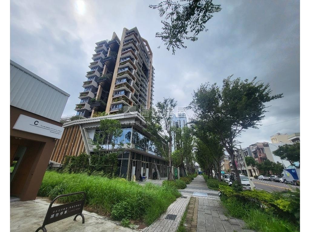 精銳店鋪雙店面房屋室內格局與周邊環境