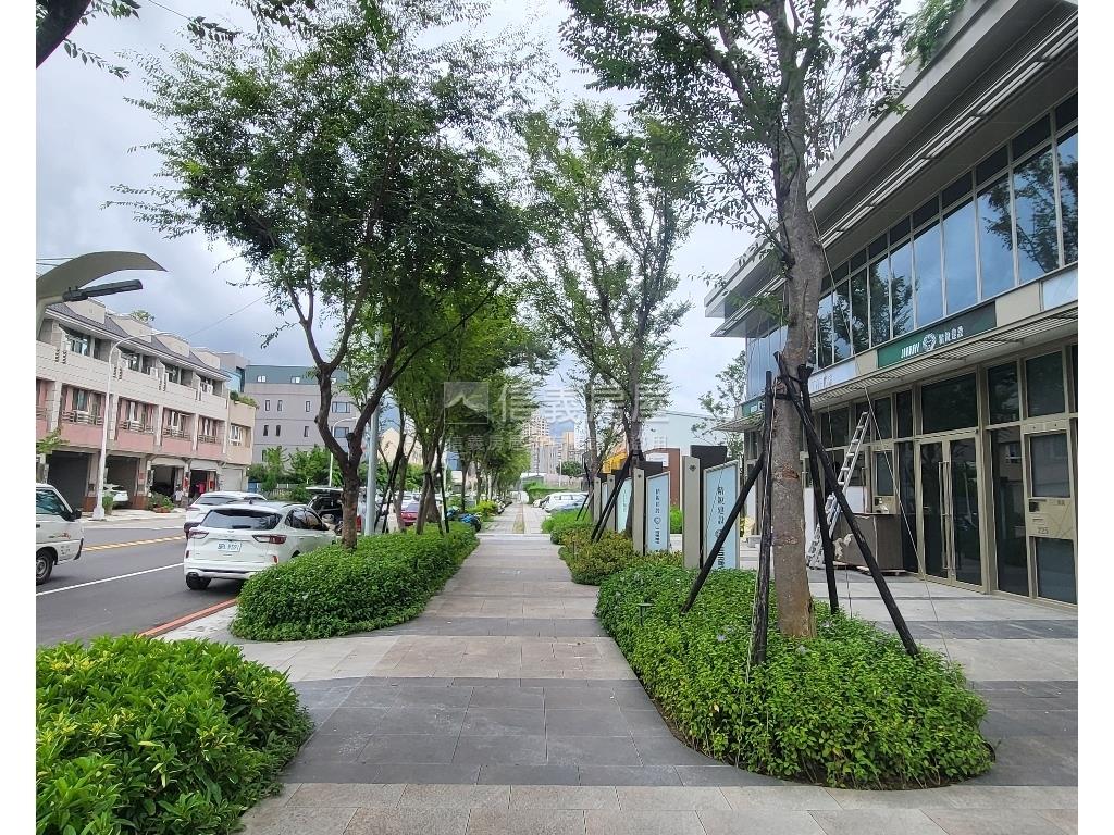 精銳店鋪雙店面房屋室內格局與周邊環境