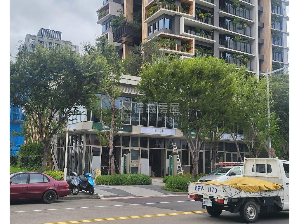 精銳店鋪雙店面房屋室內格局與周邊環境
