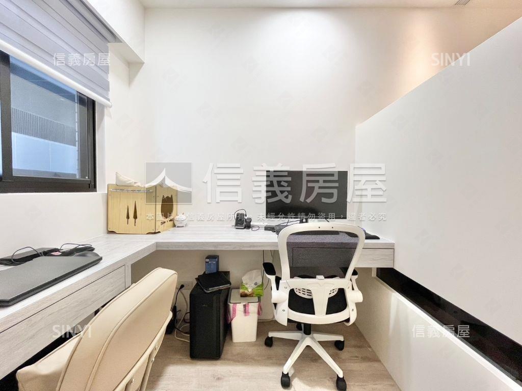 帝國頂客裝潢兩房車位房屋室內格局與周邊環境