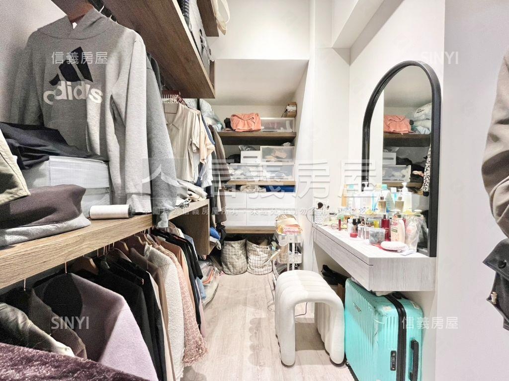 帝國頂客裝潢兩房車位房屋室內格局與周邊環境