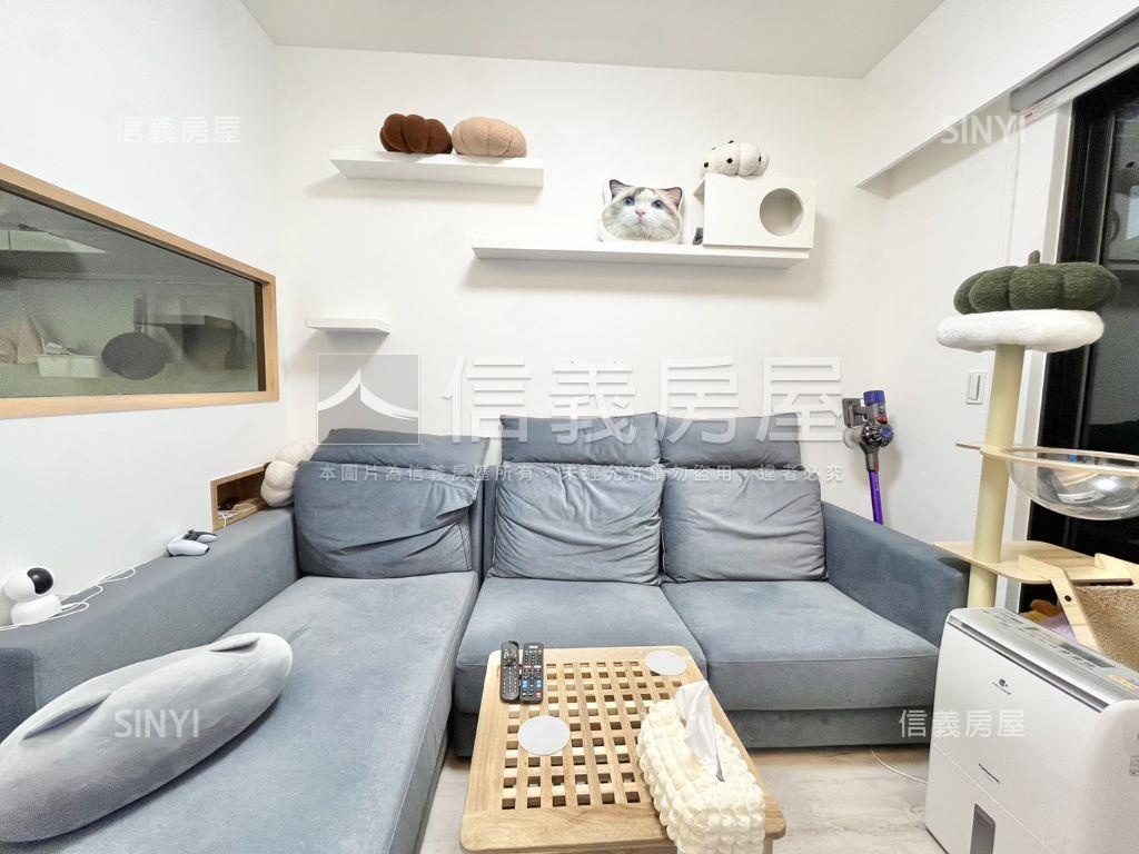 帝國頂客裝潢兩房車位房屋室內格局與周邊環境