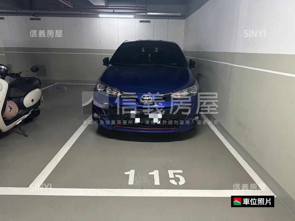 專任世界花園兩房車位房屋室內格局與周邊環境