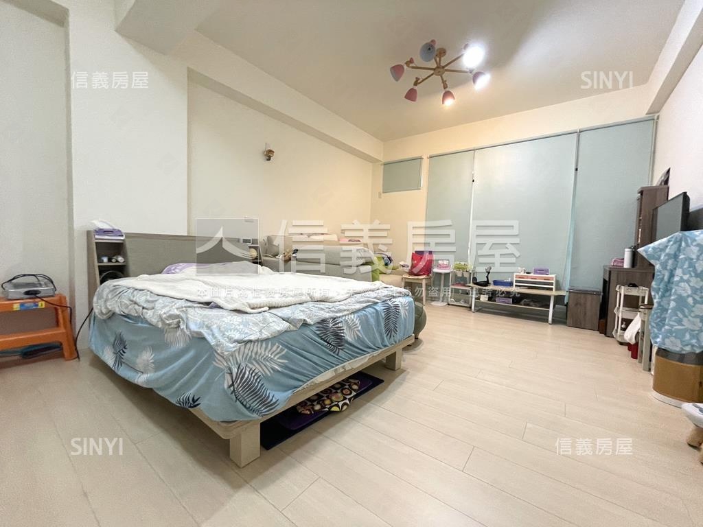 近中山商圈震後臨路店墅房屋室內格局與周邊環境