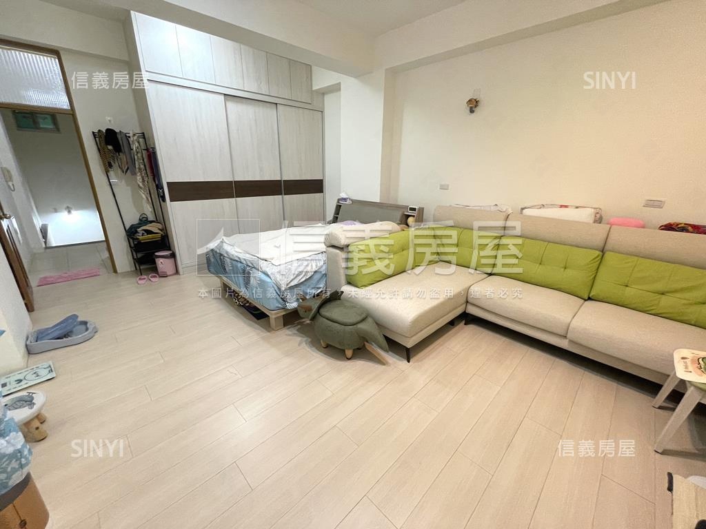 近中山商圈震後臨路店墅房屋室內格局與周邊環境