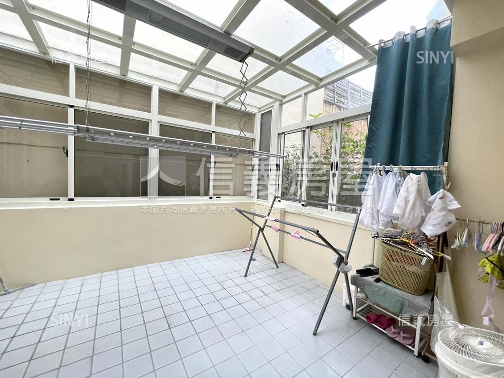 近中山商圈震後臨路店墅房屋室內格局與周邊環境