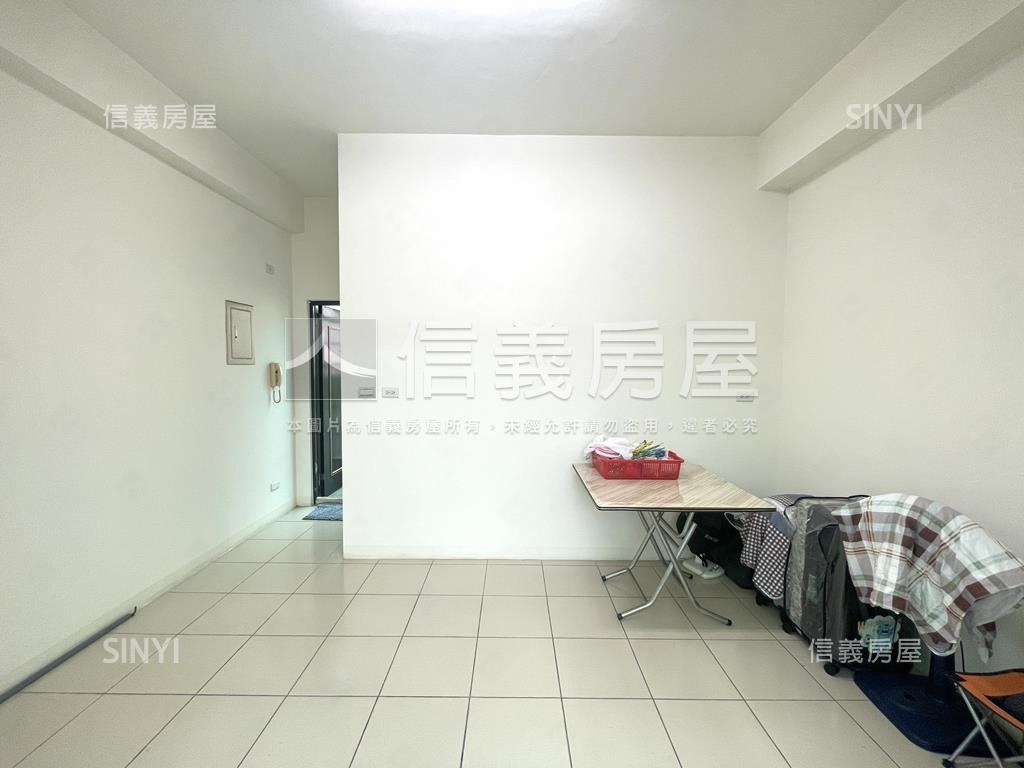 近中山商圈震後臨路店墅房屋室內格局與周邊環境