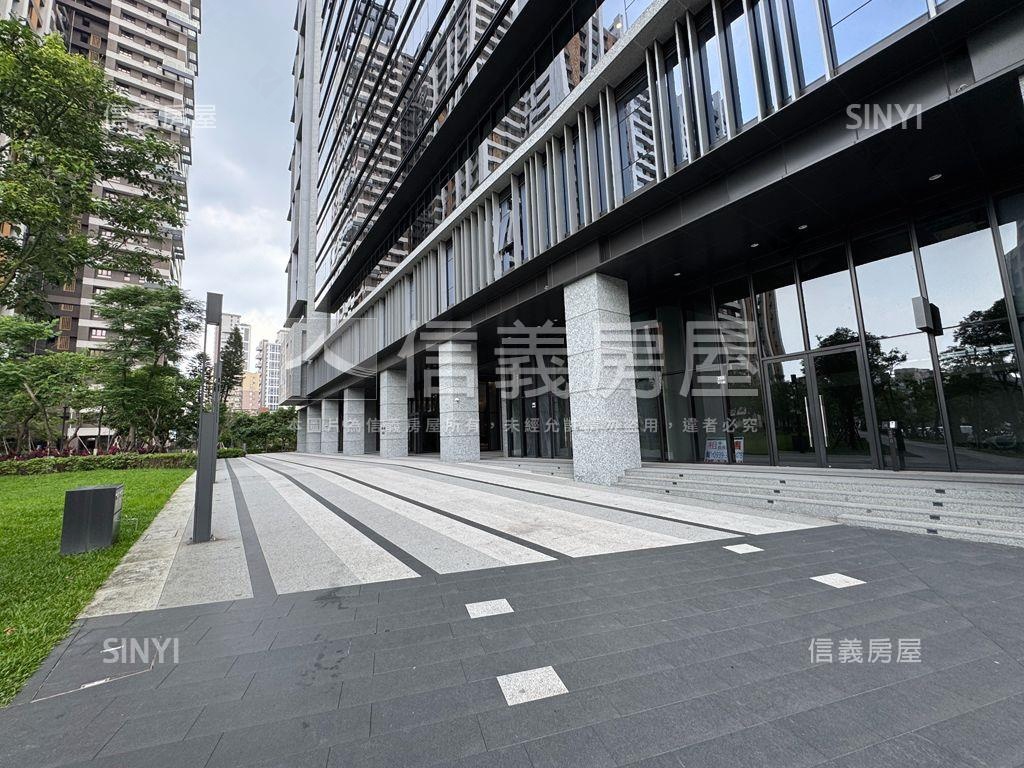 台灣科技Ａ辦高樓景觀三車房屋室內格局與周邊環境