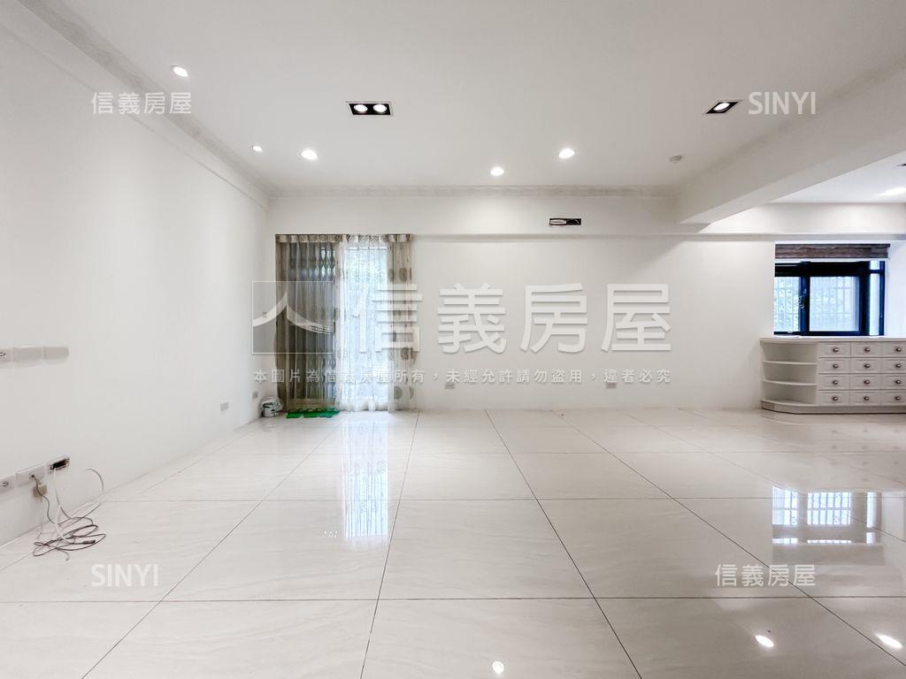 南港北流商圈邊間一樓房屋室內格局與周邊環境