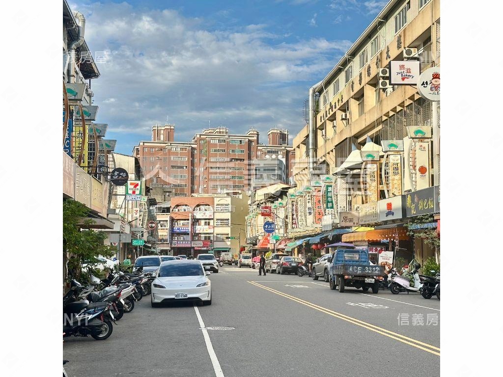 樹仁商圈旁臨路透天店面房屋室內格局與周邊環境