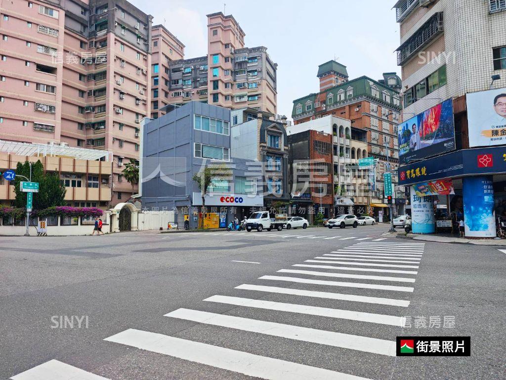 榮譽街小資正路店面房屋室內格局與周邊環境