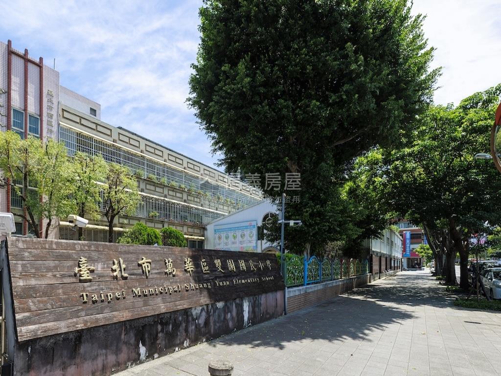 萬象ሻ丘房屋室內格局與周邊環境