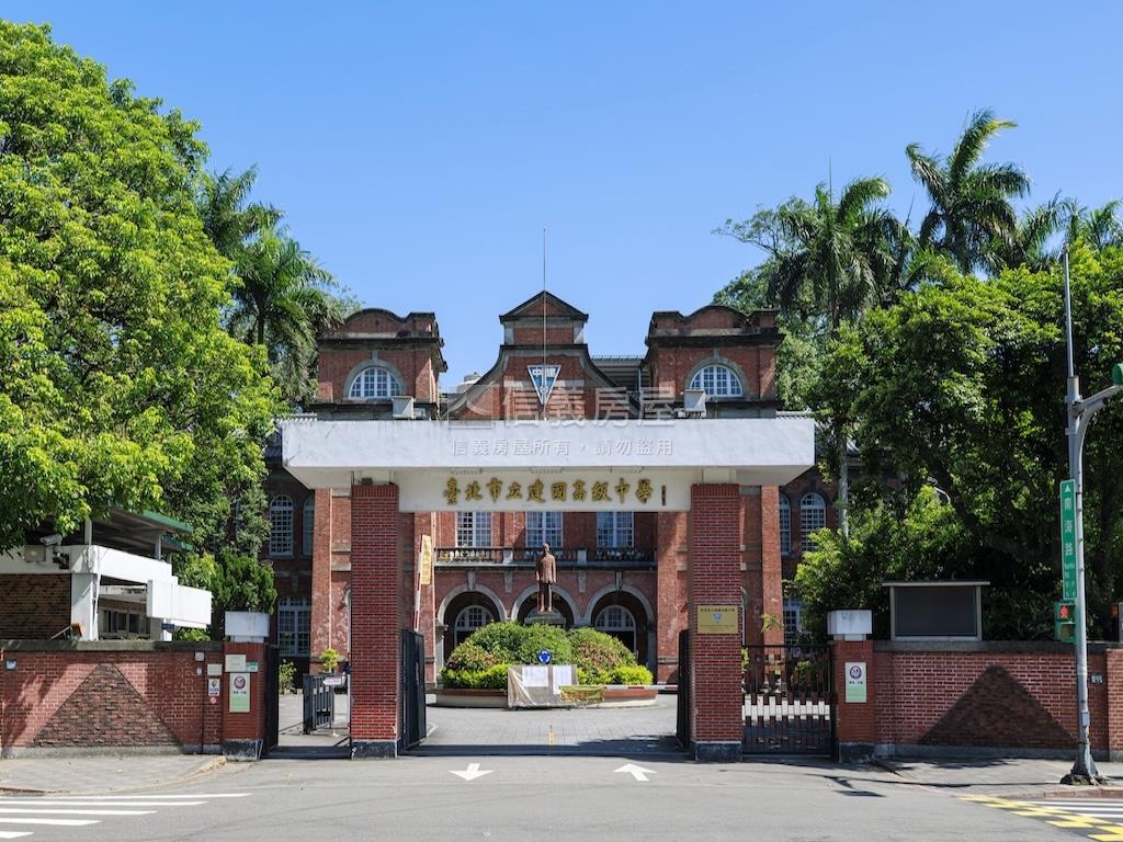 萬象ሻ丘房屋室內格局與周邊環境