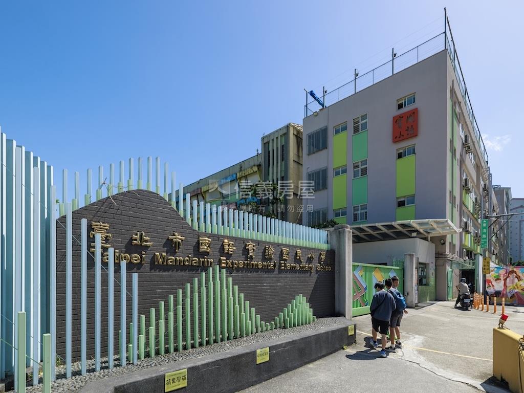 萬象ሻ丘房屋室內格局與周邊環境
