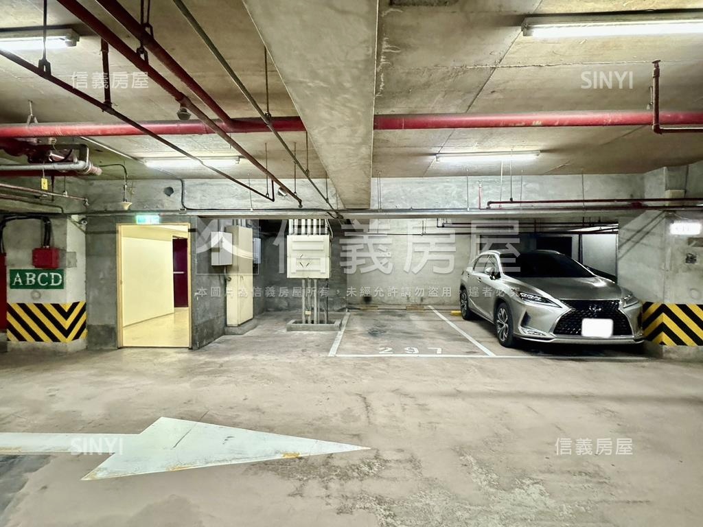 日月光高樓景觀帶車位房屋室內格局與周邊環境