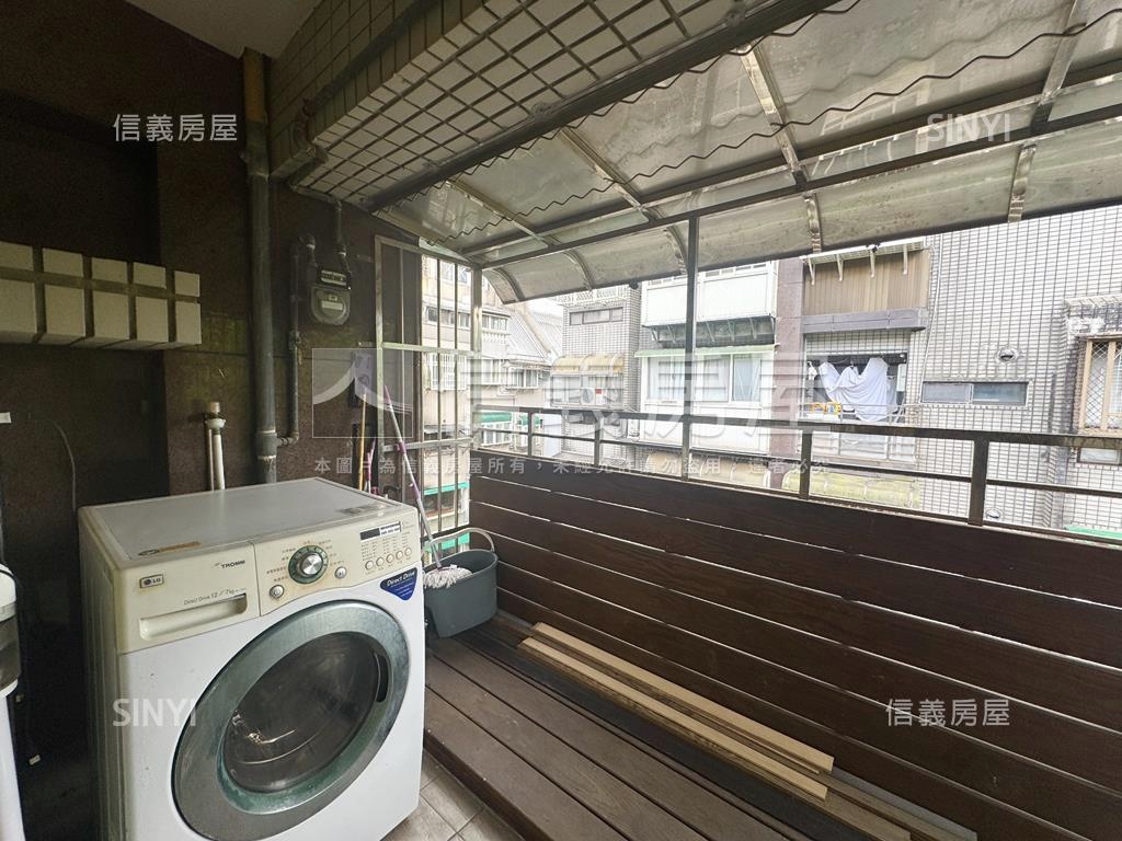 湖邦貴族精美套房房屋室內格局與周邊環境