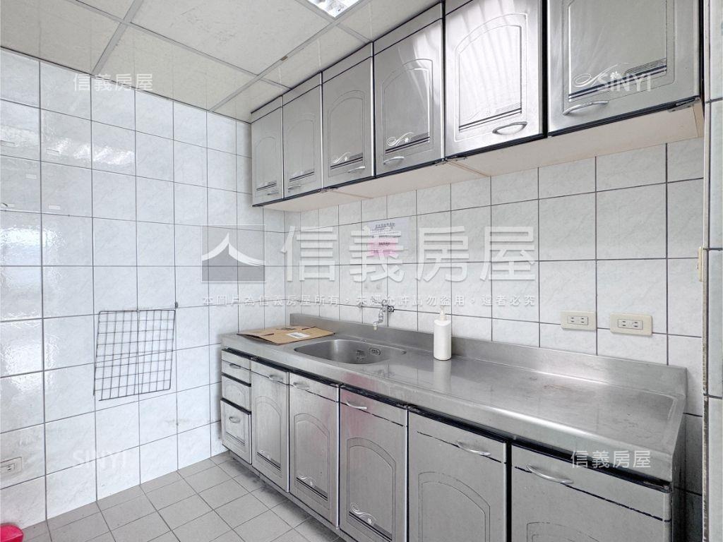 永安捷運財源滾滾辦公室房屋室內格局與周邊環境