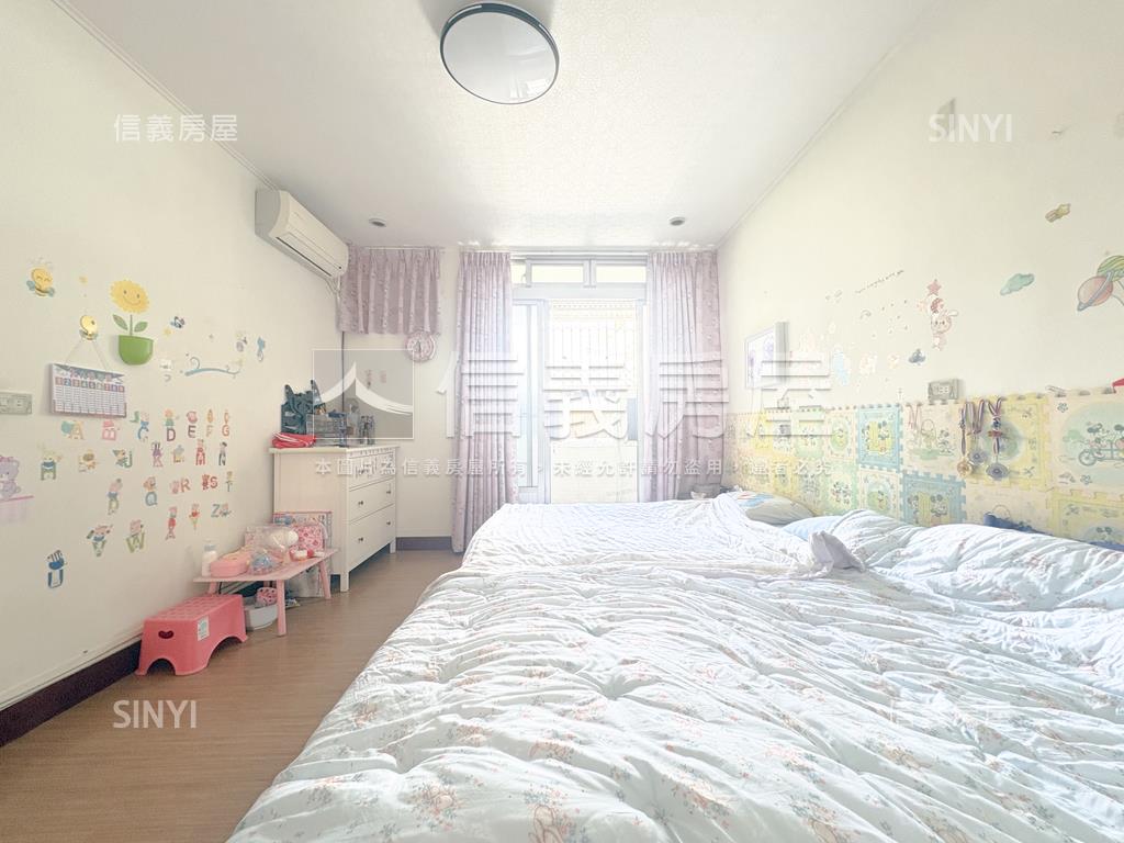 建工大昌商圈有間棒透天房屋室內格局與周邊環境