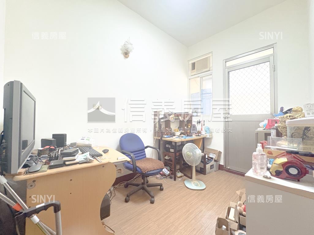 建工大昌商圈有間棒透天房屋室內格局與周邊環境