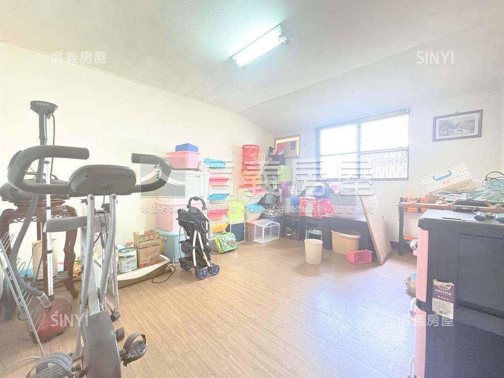 建工大昌商圈有間棒透天房屋室內格局與周邊環境
