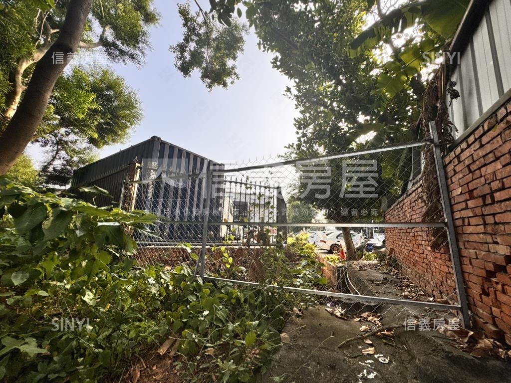 台中工業區四十路角地廠辦房屋室內格局與周邊環境