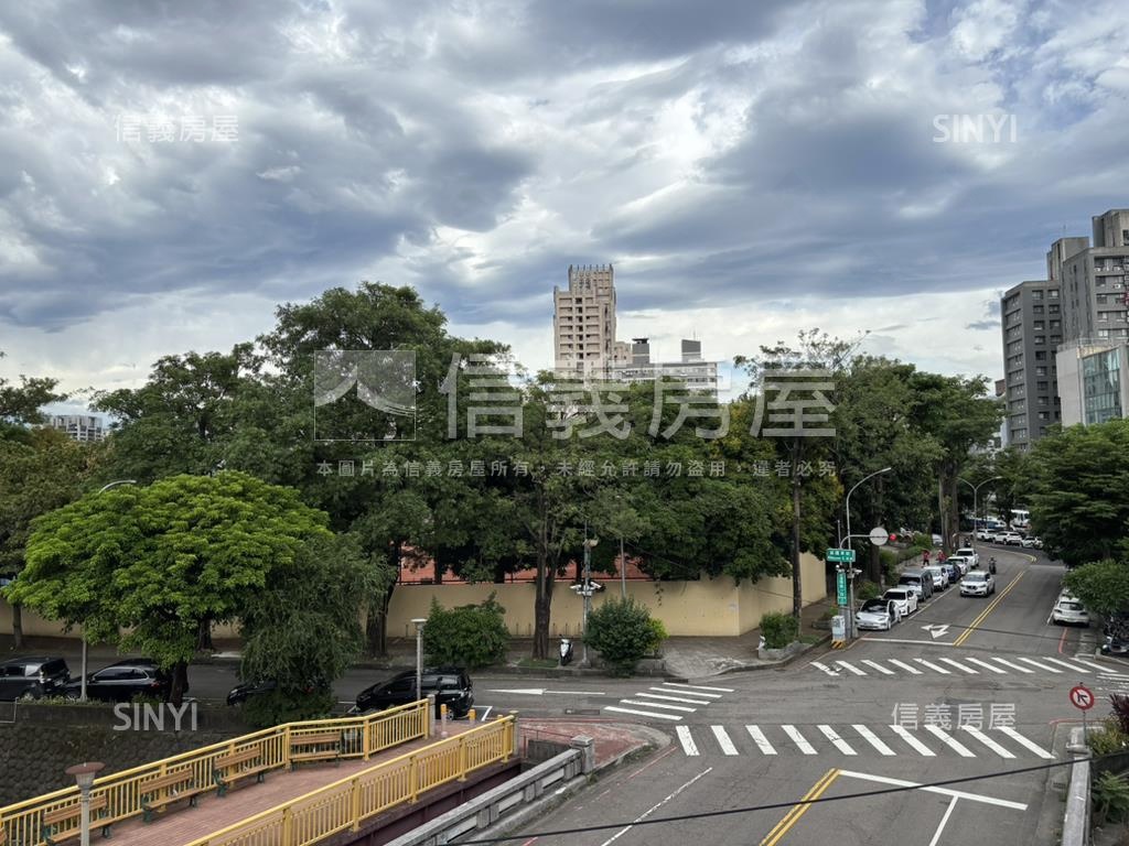 捷運旁一層一戶華廈房屋室內格局與周邊環境