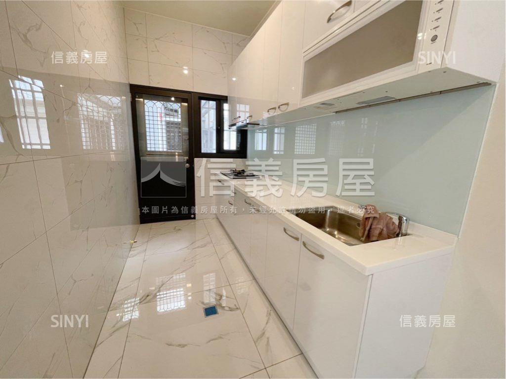 邊間重整理過孝親別墅房屋室內格局與周邊環境