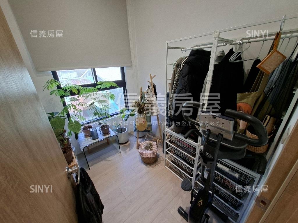 花園綻兩房好漂亮房屋室內格局與周邊環境