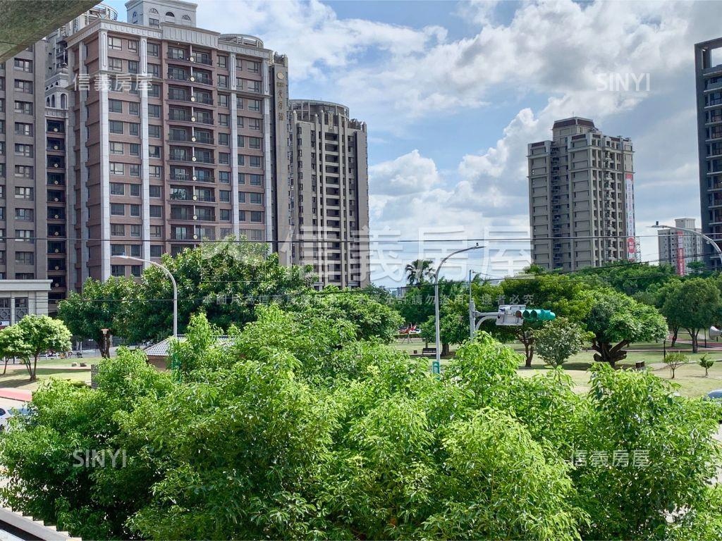 雲鼎店面＆二樓辦公室房屋室內格局與周邊環境