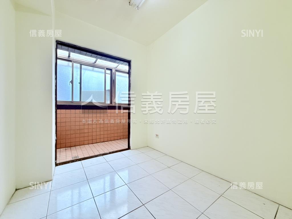 校園狀元地露台景觀有車位房屋室內格局與周邊環境