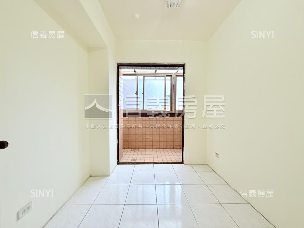 校園狀元地露台景觀有車位房屋室內格局與周邊環境