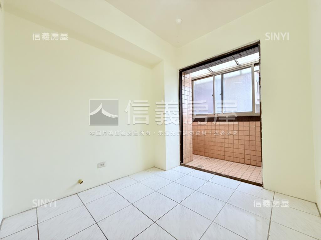 校園狀元地露台景觀有車位房屋室內格局與周邊環境