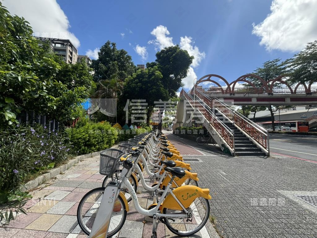 近江子翠捷運站方正的公寓房屋室內格局與周邊環境