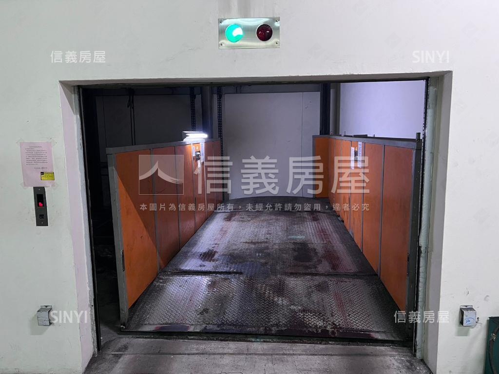 【雲崗】搭捷運取愛車車位房屋室內格局與周邊環境