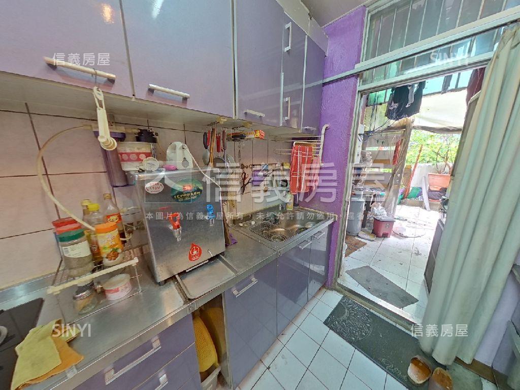 莊敬路稀有一樓經典店住房屋室內格局與周邊環境