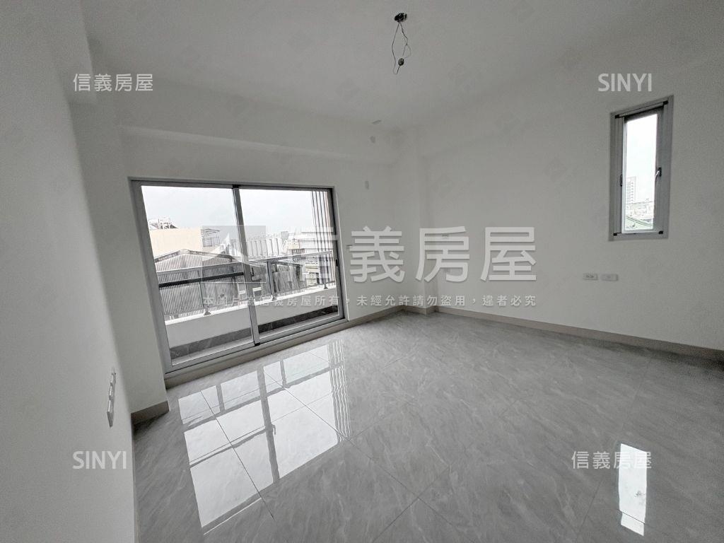 五華苑約１年新成屋透天房屋室內格局與周邊環境