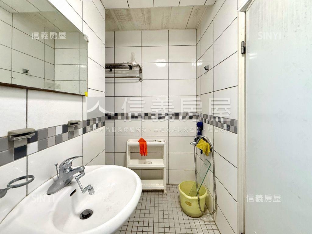 來當包租公邊間投套店面房屋室內格局與周邊環境