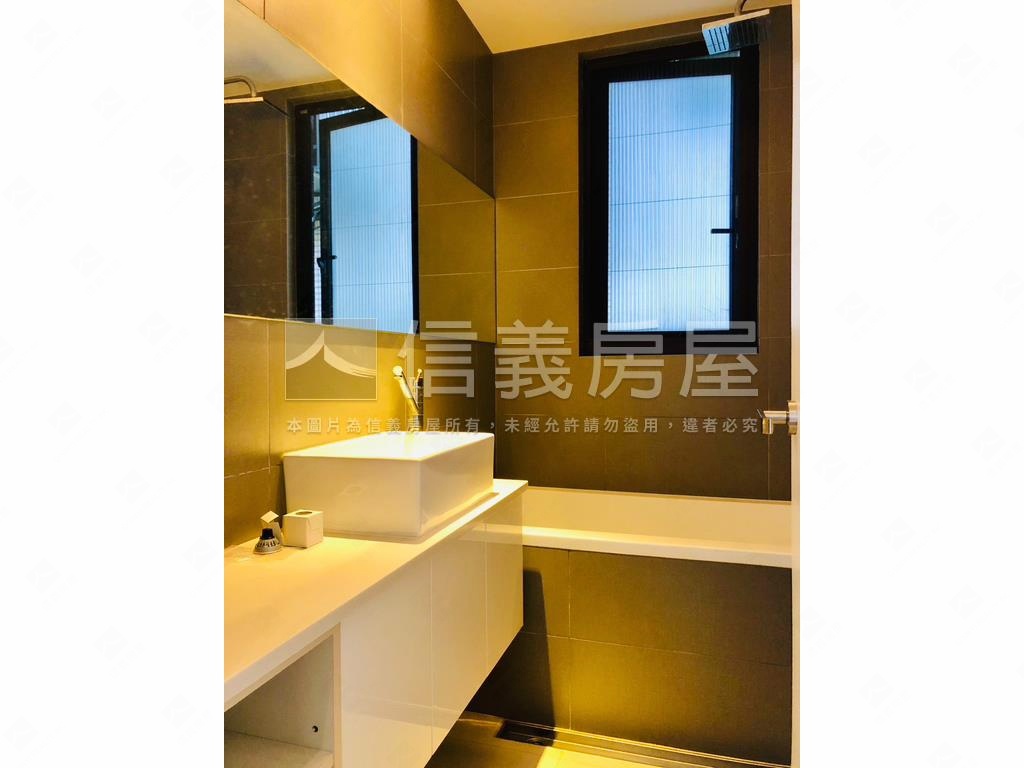 紐約三美屋平面車位房屋室內格局與周邊環境