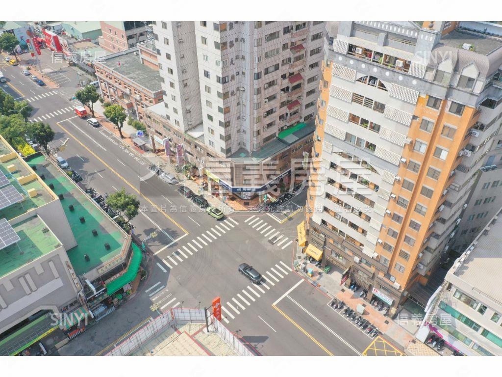 南屯近捷運順向大面寬角店房屋室內格局與周邊環境