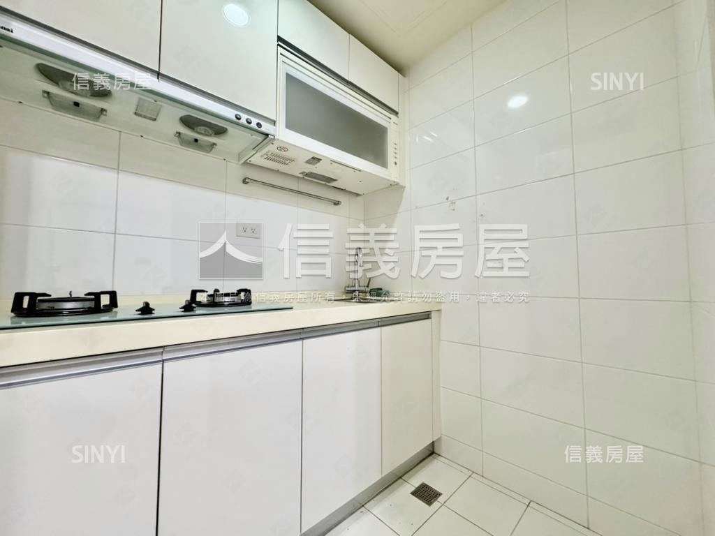 成大高樓清新兩房平車房屋室內格局與周邊環境