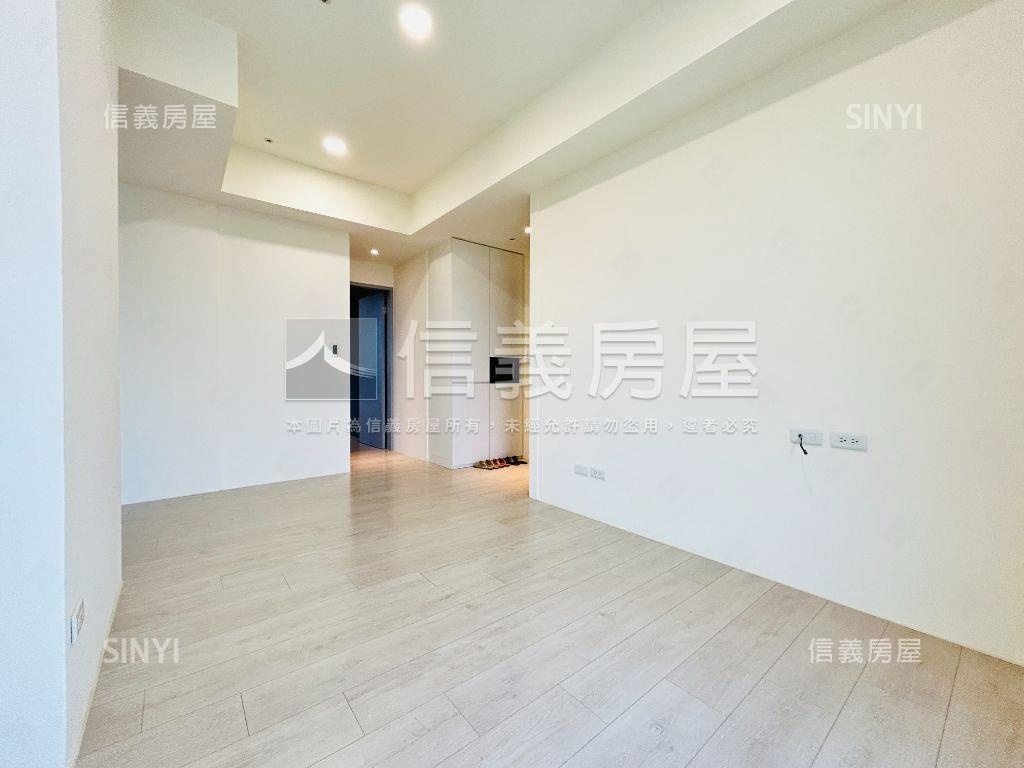 近捷運高樓兩房車位房屋室內格局與周邊環境