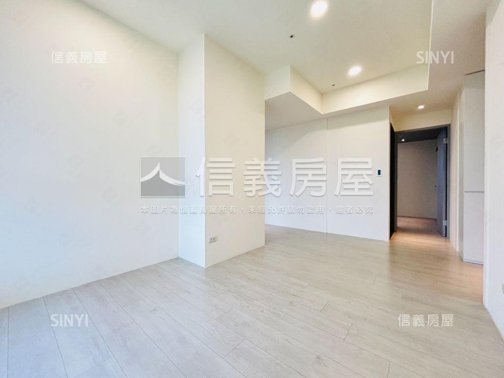 近捷運高樓兩房車位房屋室內格局與周邊環境