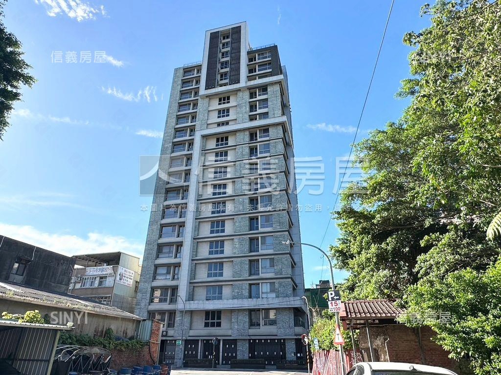 近捷運高樓兩房車位房屋室內格局與周邊環境