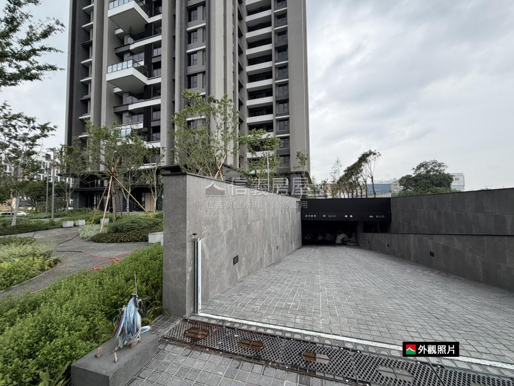 換約倒數林鼎樸御三房雙車房屋室內格局與周邊環境
