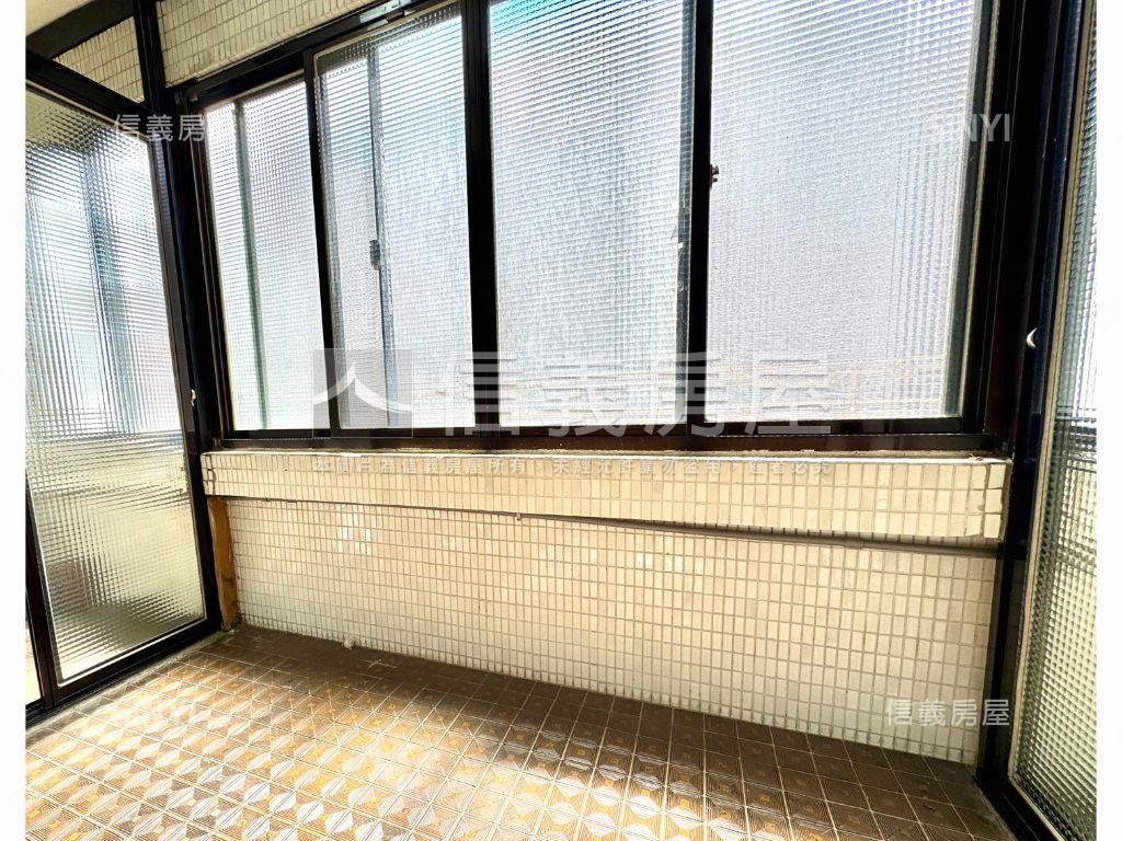 國泰仁愛邊間採光管理美廈房屋室內格局與周邊環境