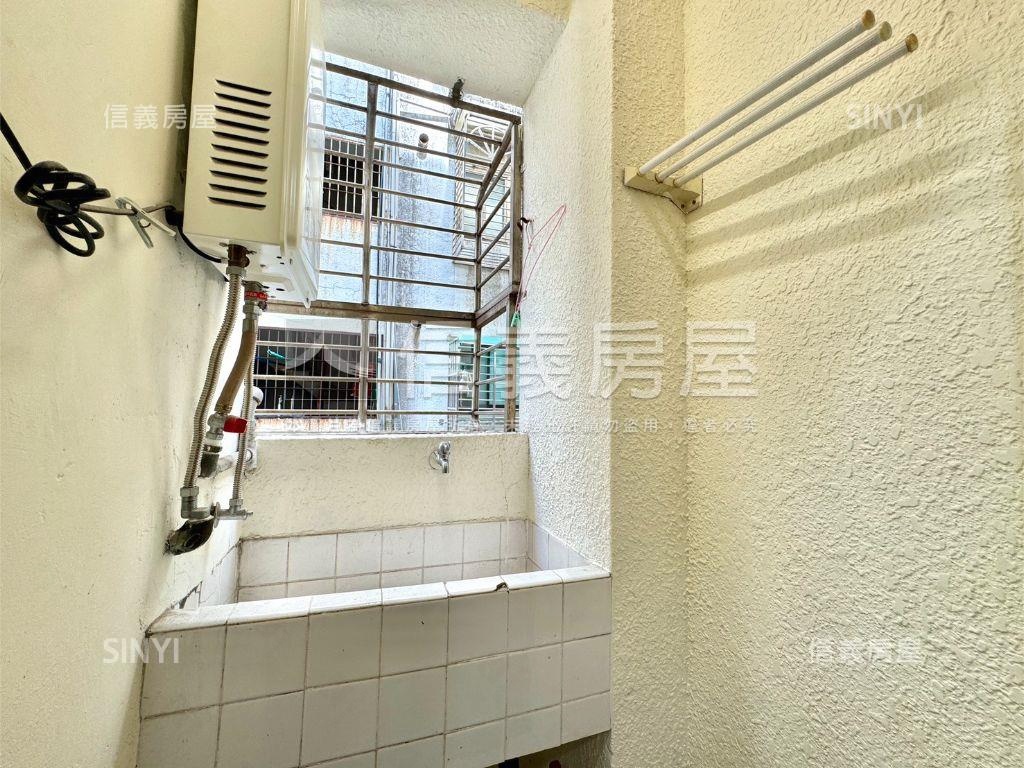 國泰仁愛邊間採光管理美廈房屋室內格局與周邊環境