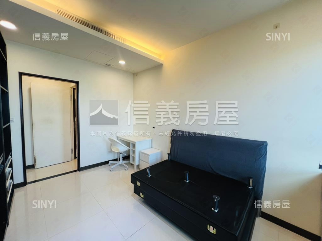 輝煌騰達兩房車位房屋室內格局與周邊環境