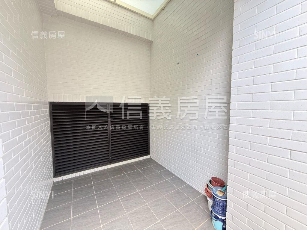 久樘花園童畫兩房平車房屋室內格局與周邊環境