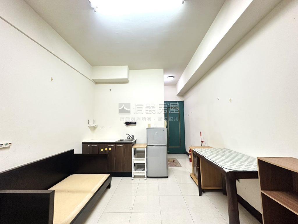優秀賞雅致套房房屋室內格局與周邊環境